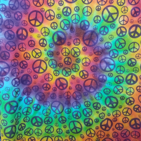 Pima Apparel - Womens short sleeve tiedye top with purple peace signs. Size- XL - Picture 2 of 4
